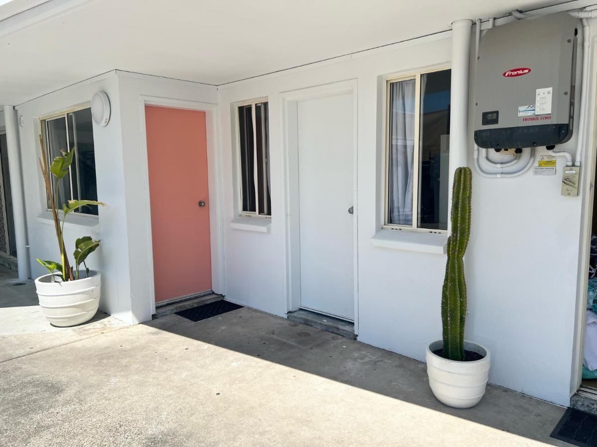 Cali Backpackers Hostel Caloundra Exterior photo