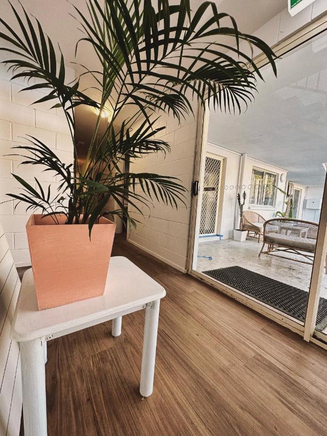 Cali Backpackers Hostel Caloundra Exterior photo