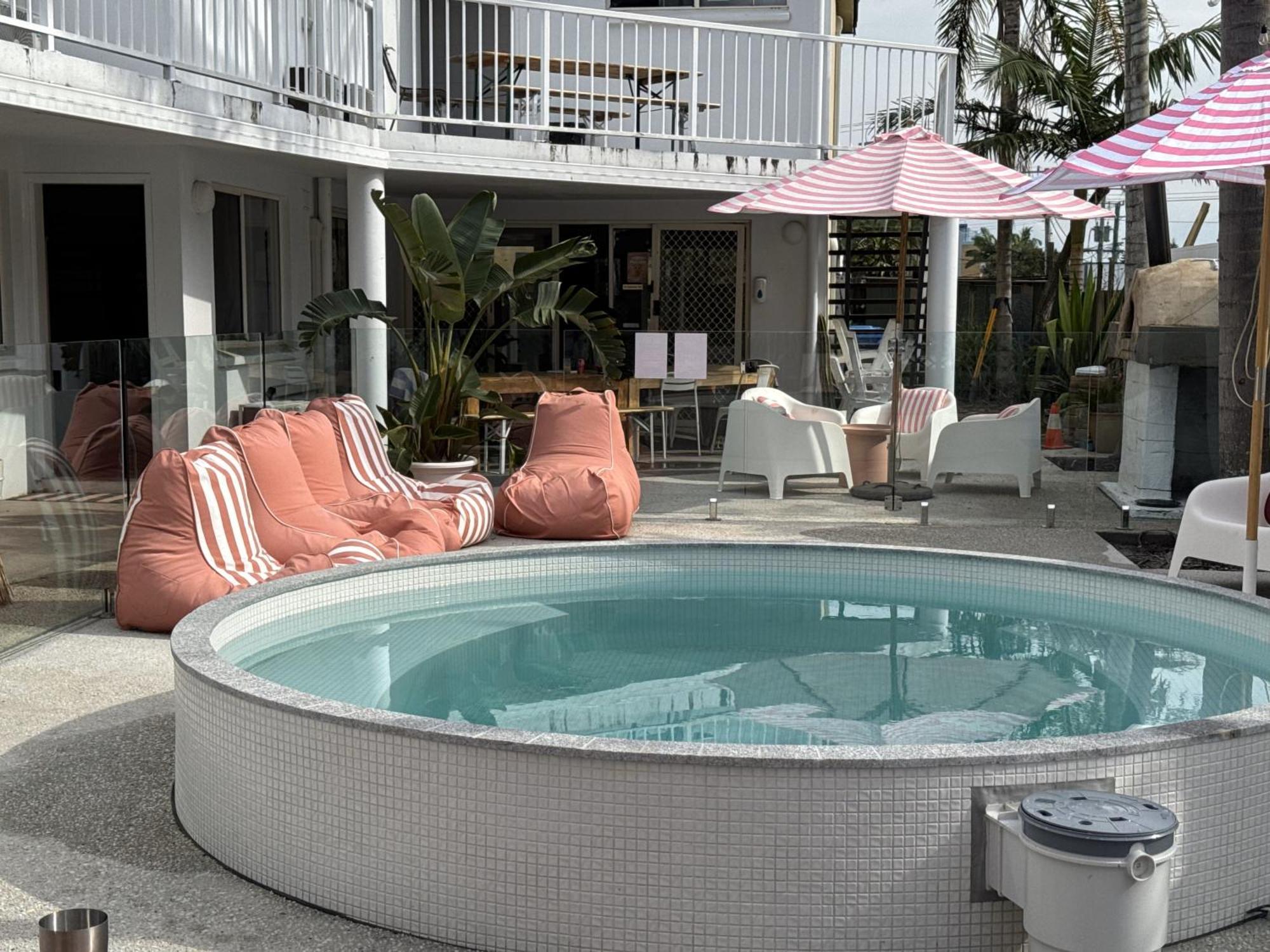 Cali Backpackers Hostel Caloundra Exterior photo